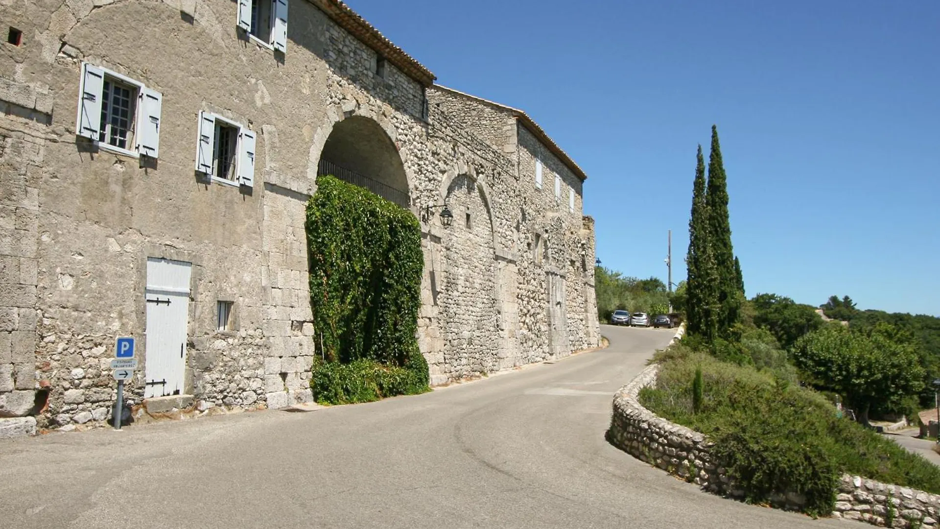La Closerie D'Escalin Gite 12 Personnes Et Jacuzzi La Garde Adhemar France