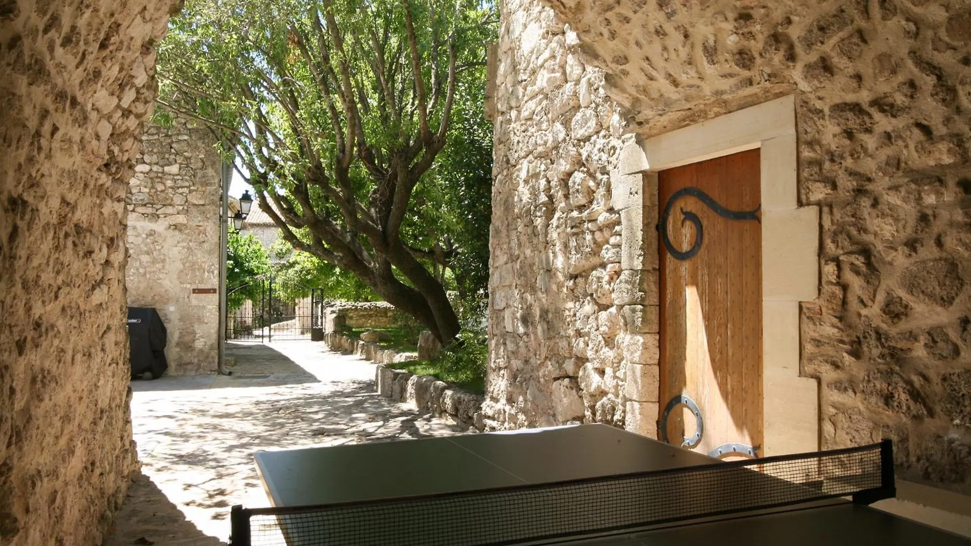 La Closerie D'Escalin Gite 12 Personnes Et Jacuzzi La Garde Adhemar France
