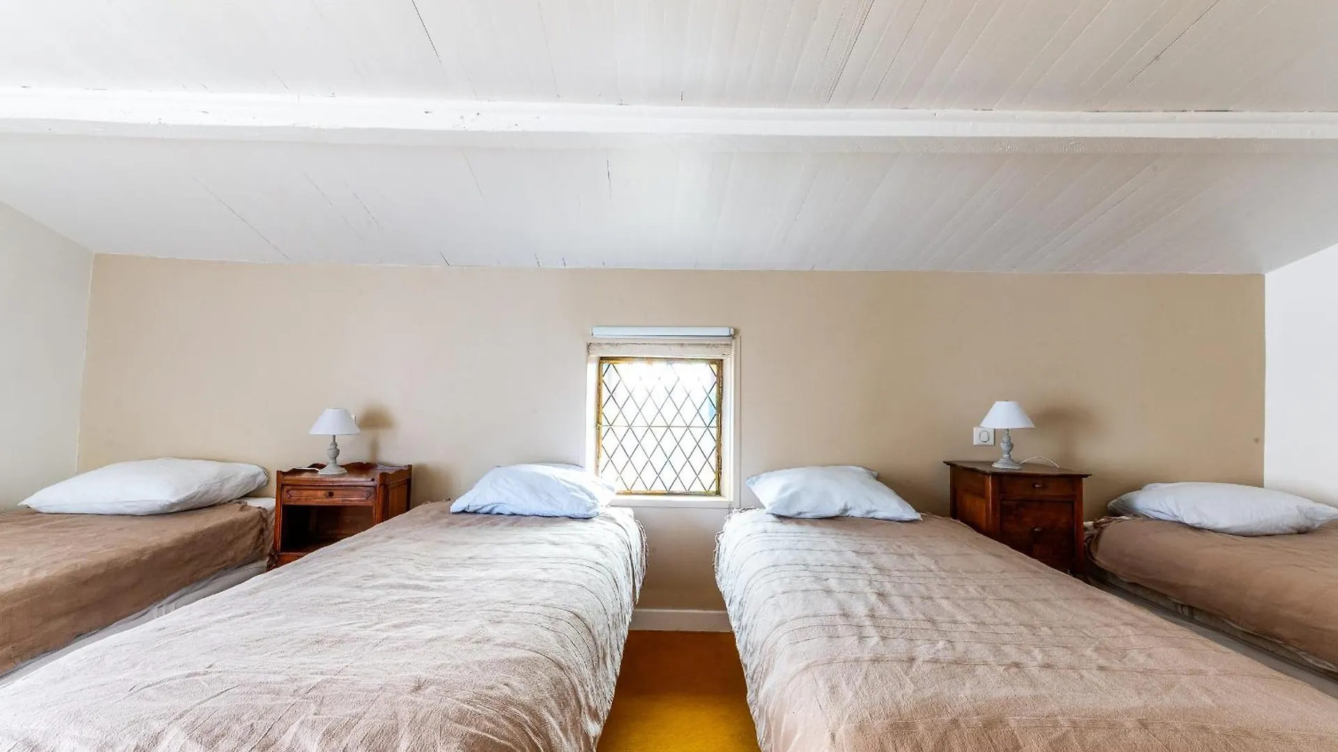 Holiday home La Closerie D'Escalin Gite 12 Personnes Et Jacuzzi La Garde Adhemar France