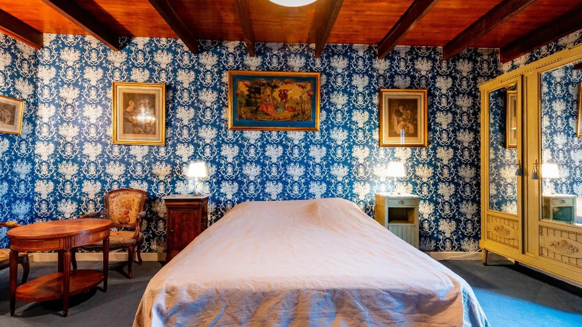 Holiday home La Closerie D'Escalin Gite 12 Personnes Et Jacuzzi La Garde Adhemar